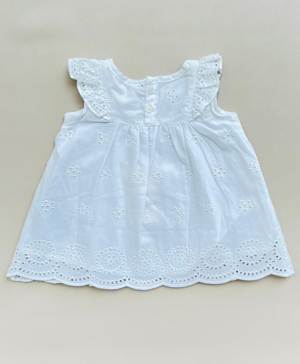 VESTIDO EUROPEO DE OJALILLO LOSAN