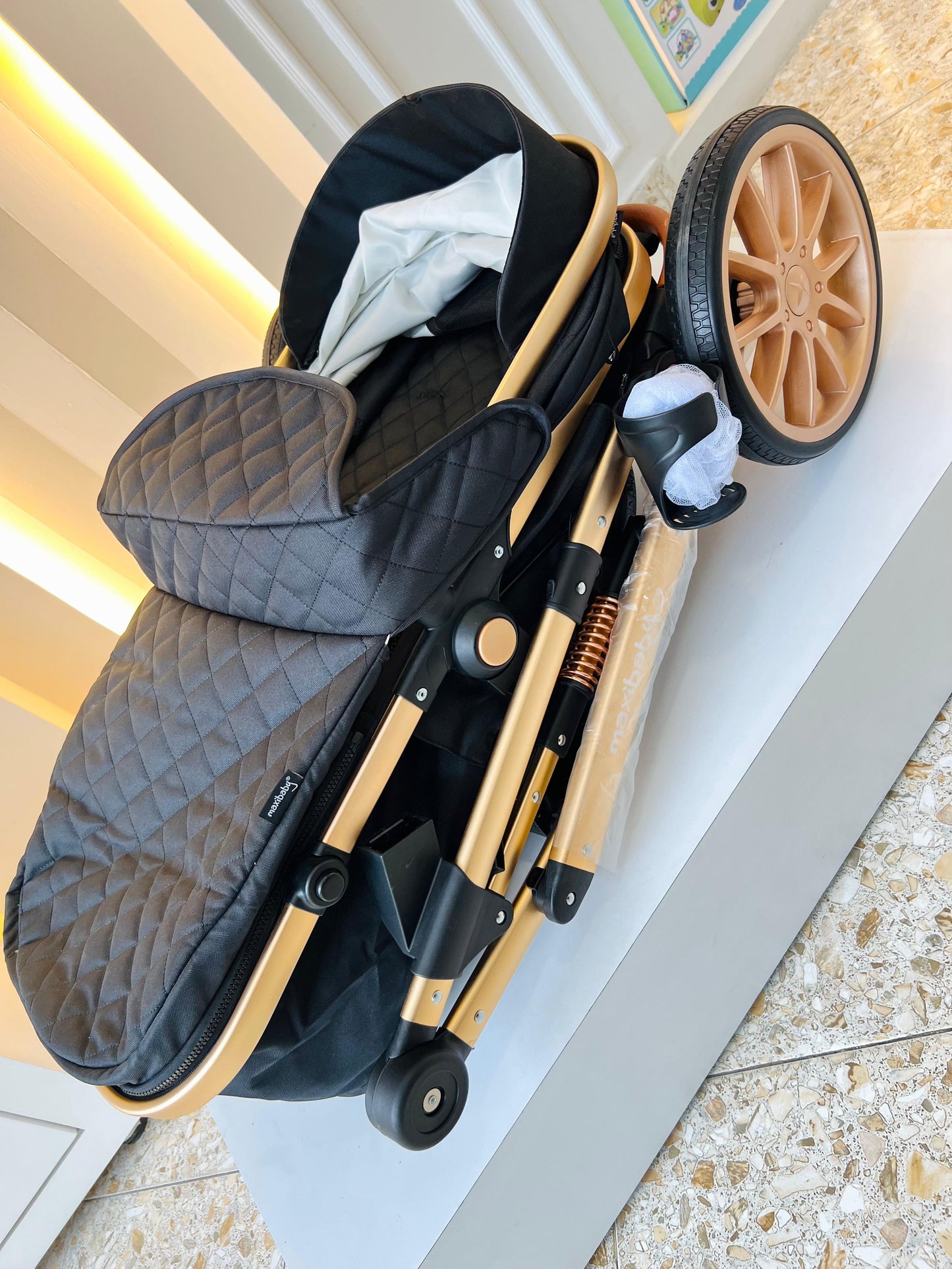 COCHE MOISES MAXIBABY GOLD