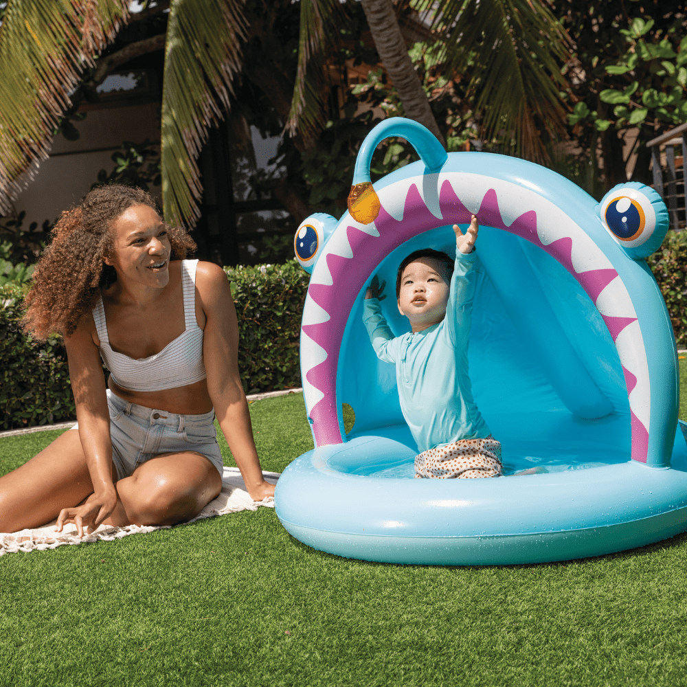 PISCINA INFLABLE PEZ LINTERNA 127X102CM
