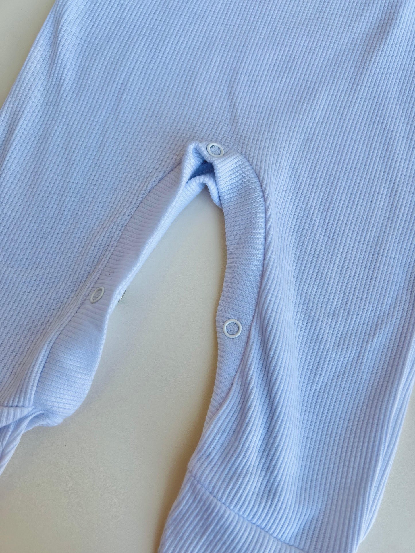 ENTERIZO NAVIDEÑO DE GATICO CON GORRO