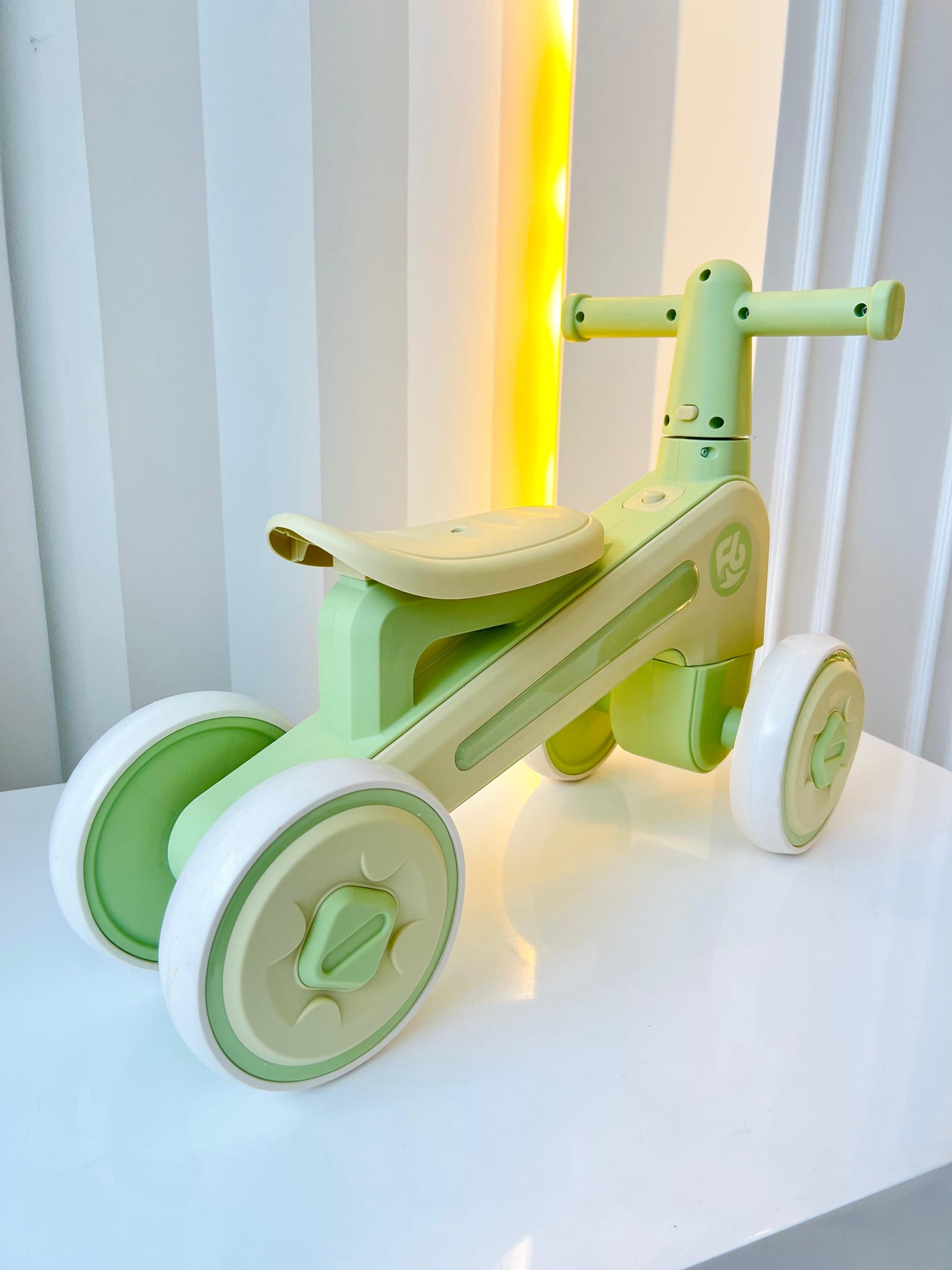 BICICLETA DE EQUILIBRIO REFERENCIA R6