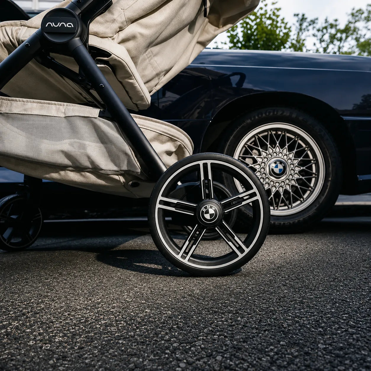 Nuna TRVL™ LX BMW Collection