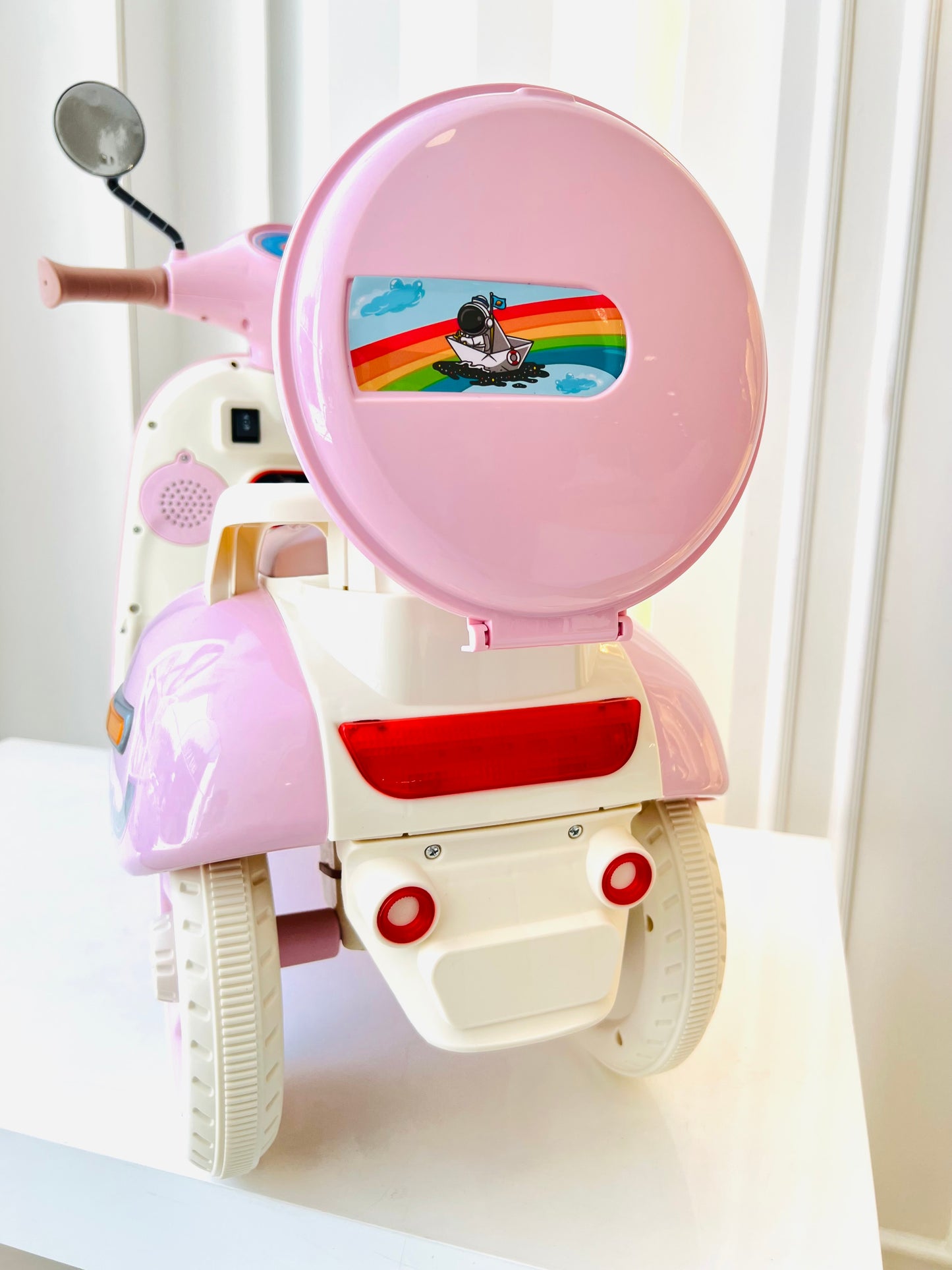MOTO ELÉCTRICA INFANTIL REF.VENECIA ROSADA