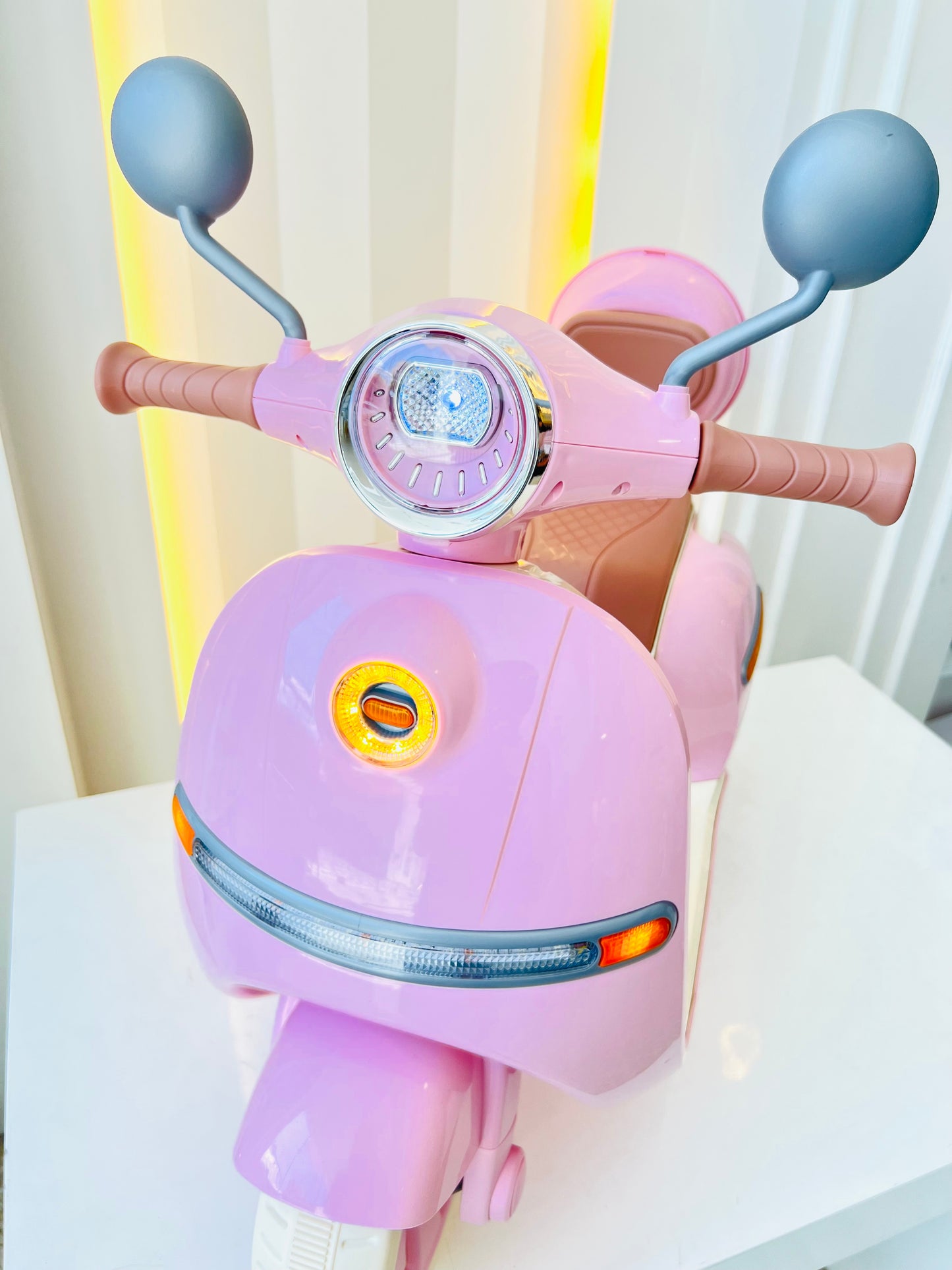 MOTO ELÉCTRICA INFANTIL REF.VENECIA ROSADA