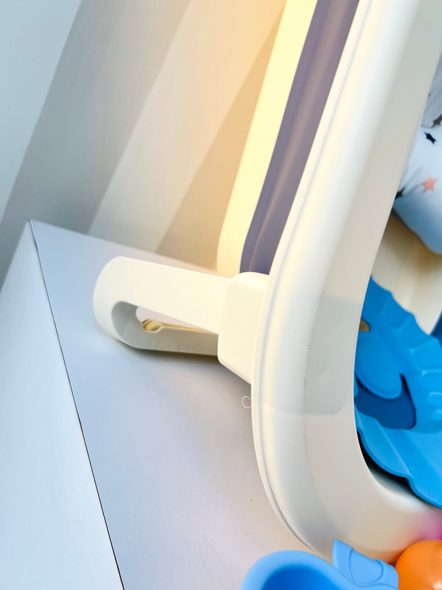 BAÑERA PLEGABLE CON ACCESORIOS PARA BEBÉ