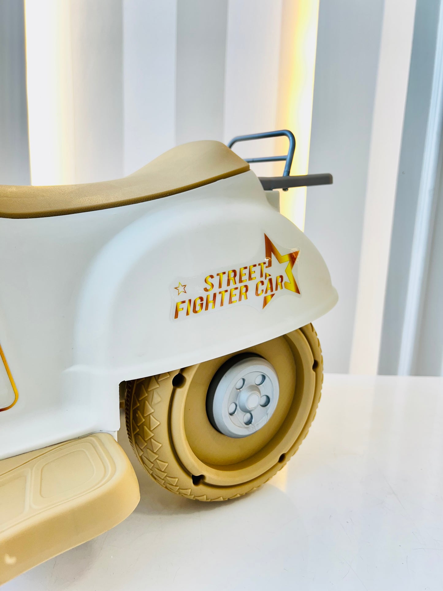 MOTO INFANTIL ELÉCTRICA ROCKER BEIGE
