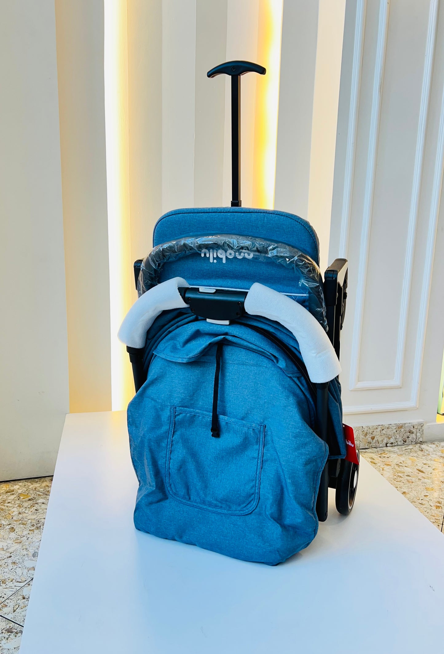 COCHE MALETA CON PORTA BEBÉ MOBILÚ