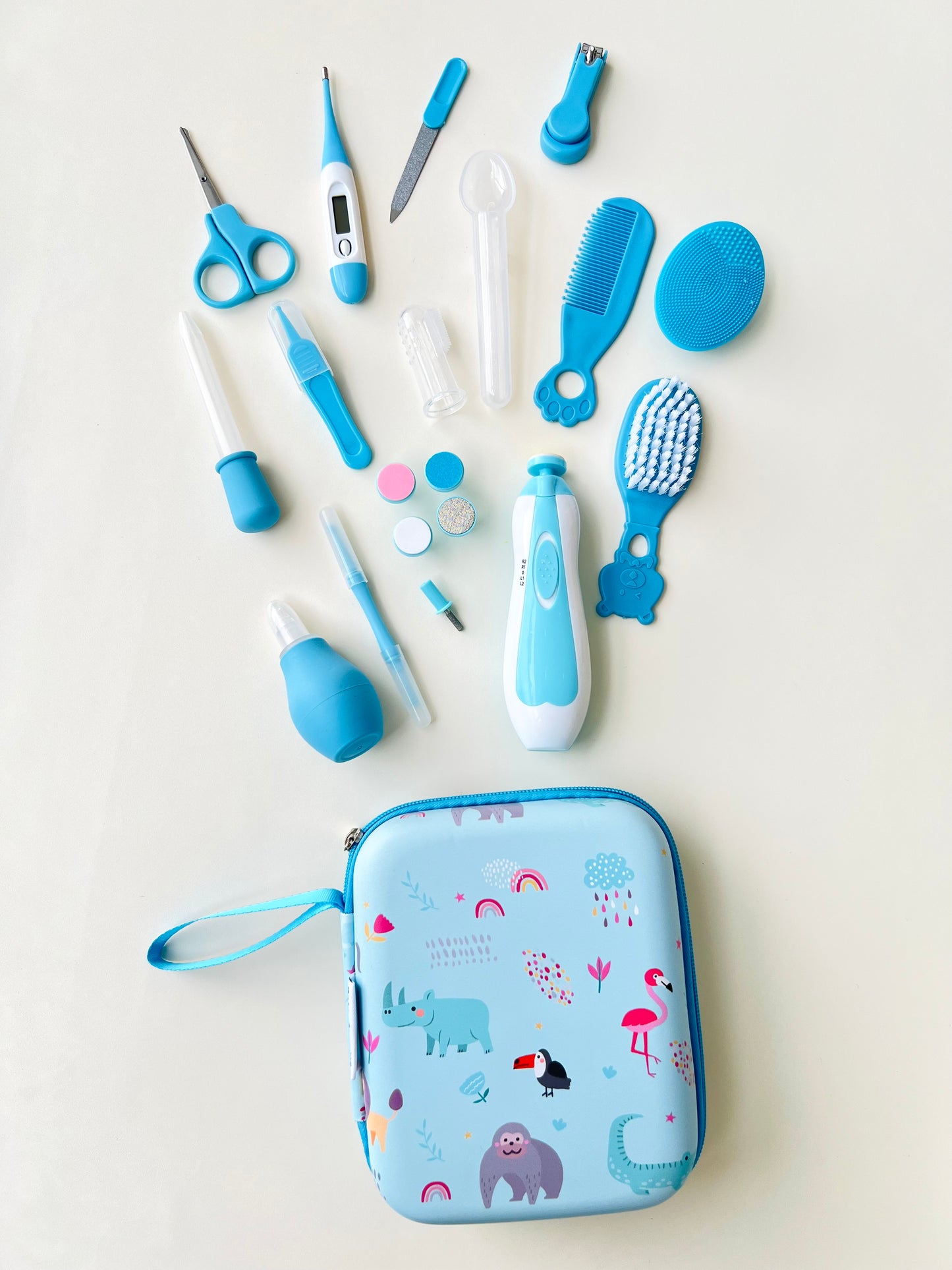 KIT DE ASEO COMPLETO CON ESTUCHE