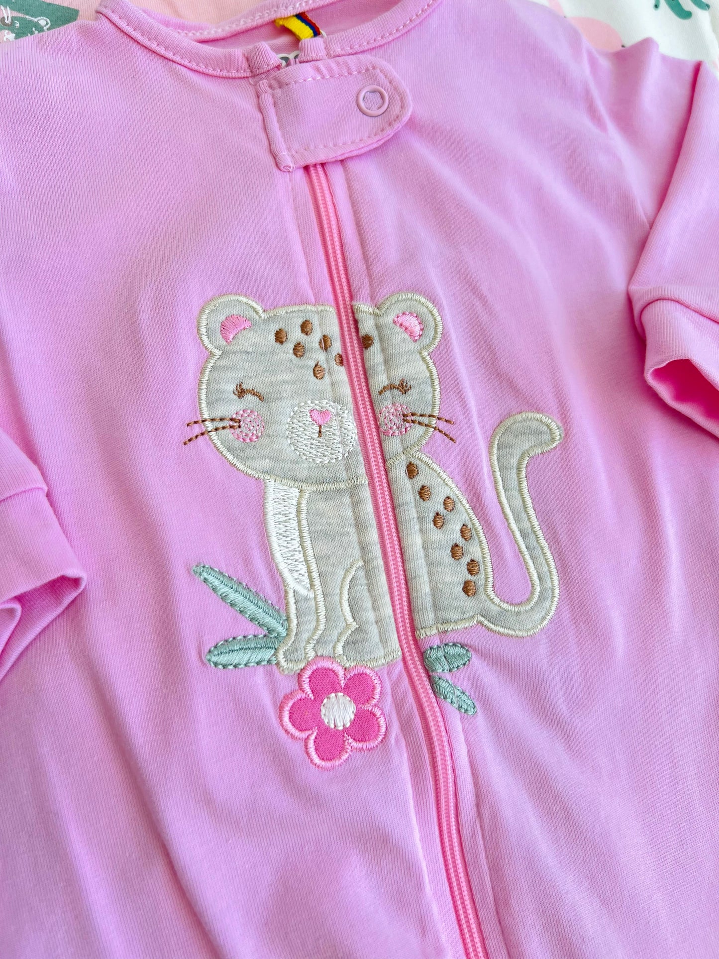 SET DE 3 PIJAMAS ENTERIZAS PARA BEBÉS TROPICAL