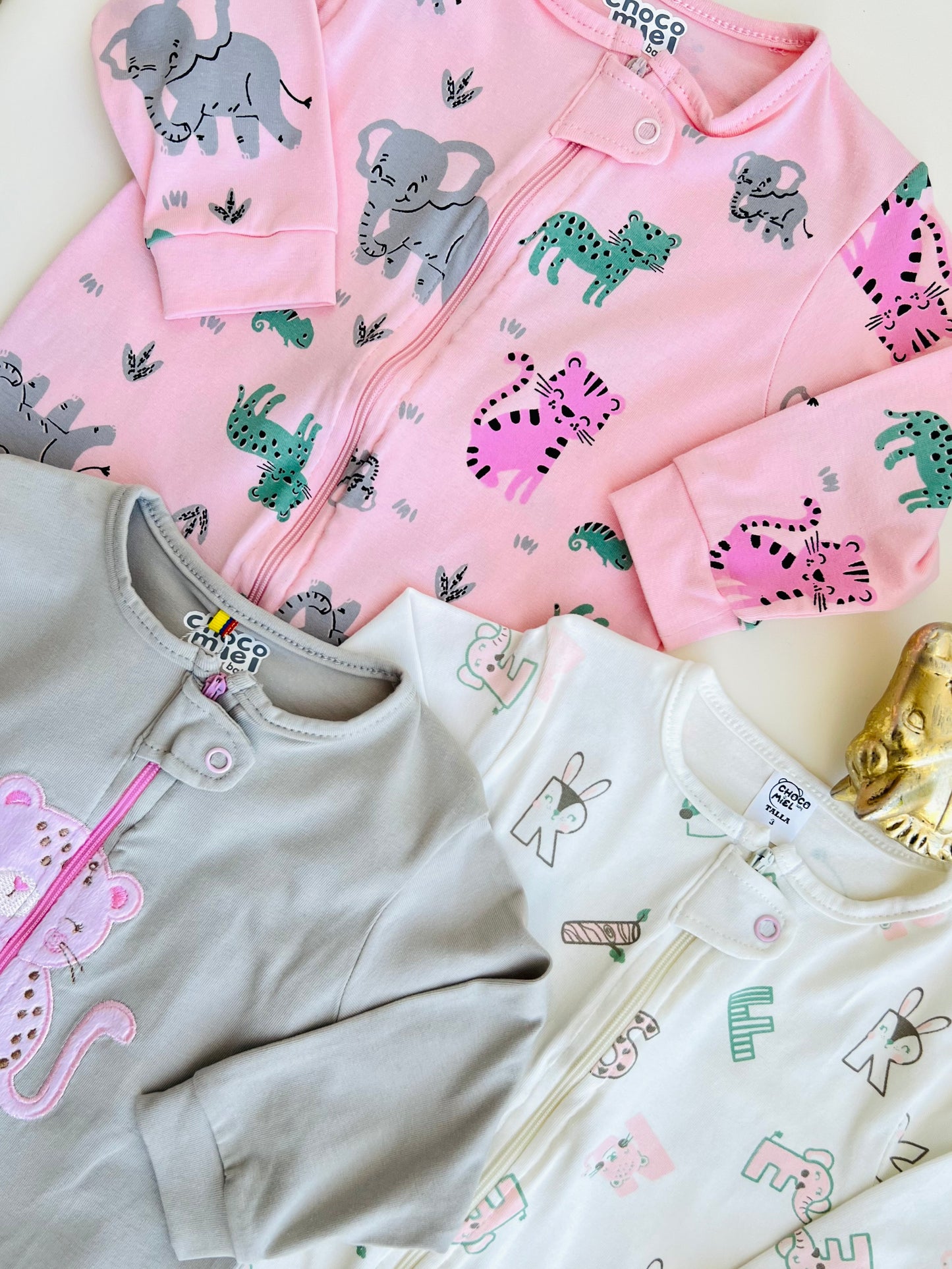 SET DE 3 PIJAMAS ENTERIZAS PARA BEBÉS TROPICAL