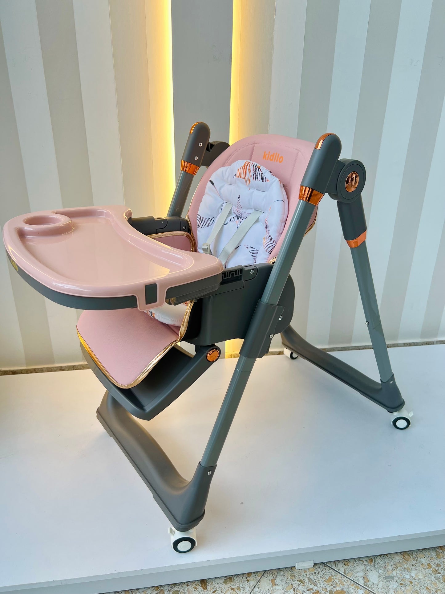 SILLA COMEDOR KIDILO ROSADO