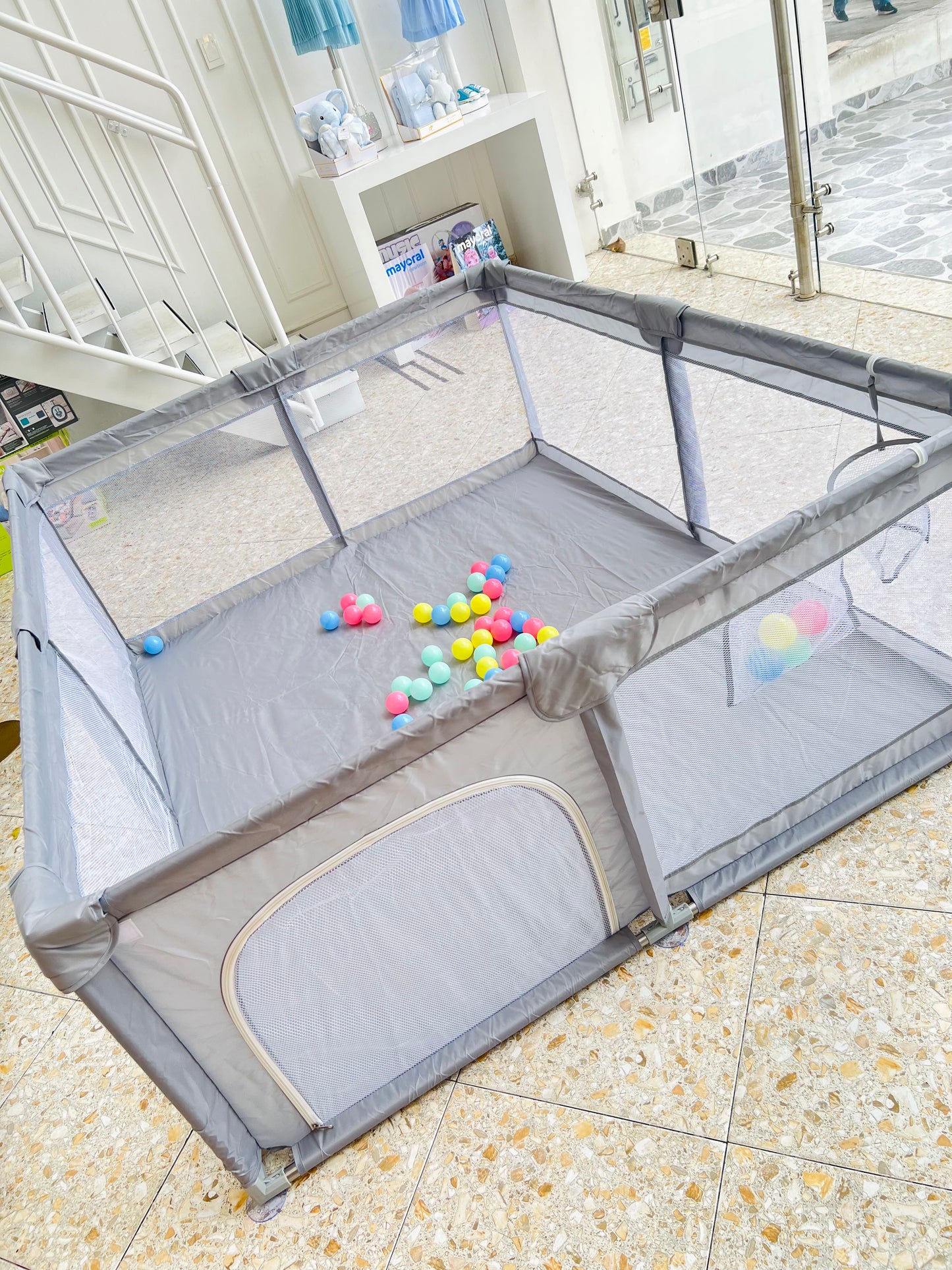 CORRAL DE JUEGOS CON PELOTAS