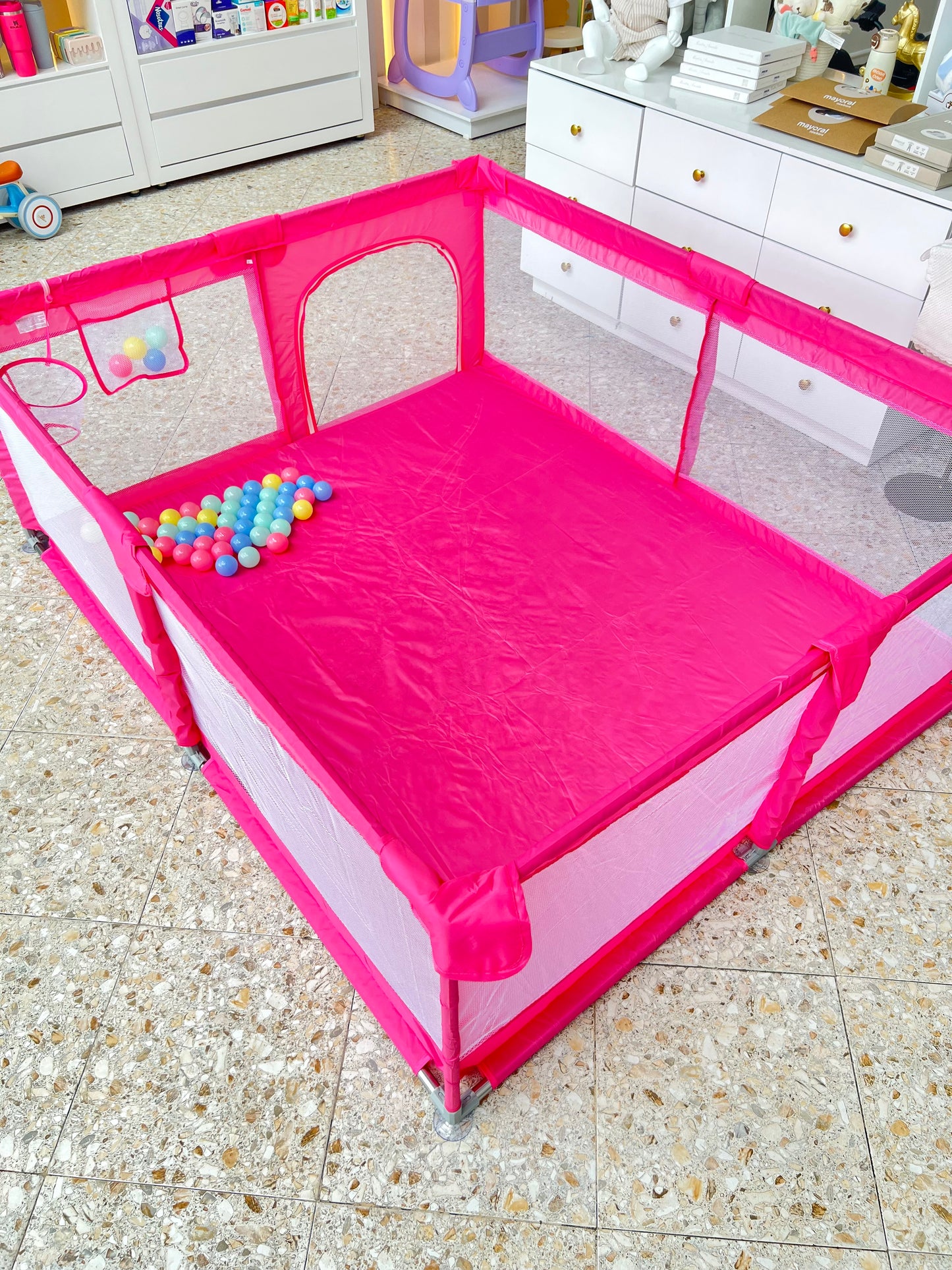 CORRAL DE JUEGOS CON PELOTAS