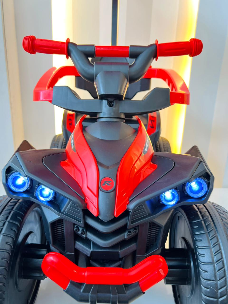 CUATRIMOTO ELÉCTRICA INFANTIL CON CONTROL REMOTO