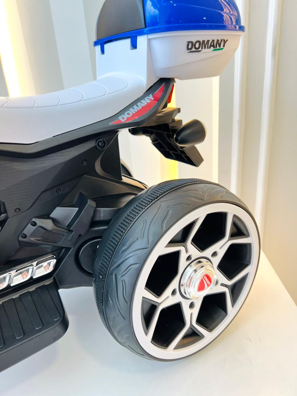 Moto eléctrica infantil Domany azul