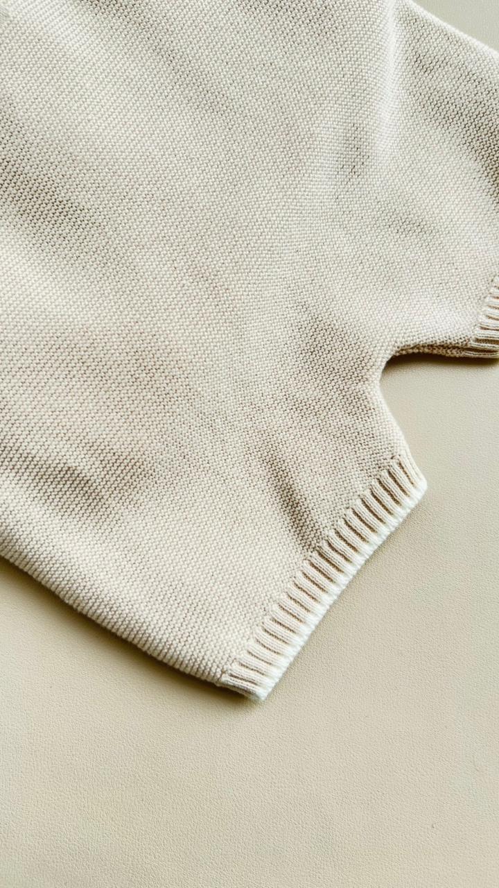 CONJUNTO PARA BEBÉ - OVEROL TEJIDA CON CAMISA