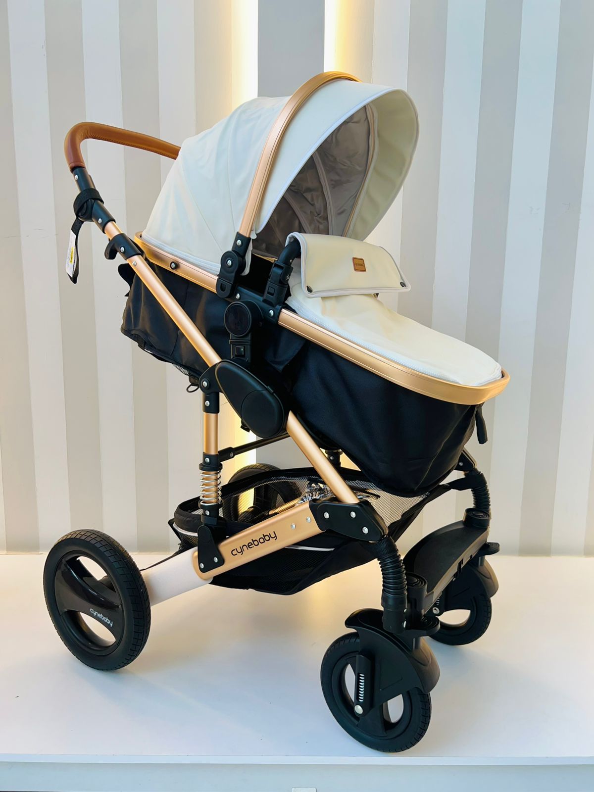 Coche Moises en Combo Victoria Cuadrado