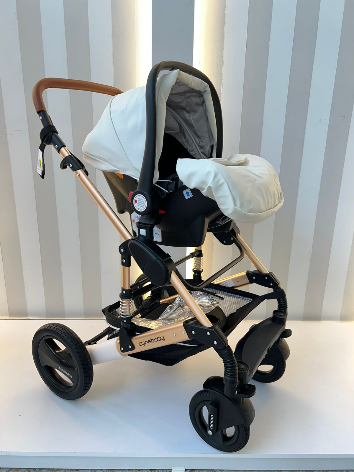 Coche Moises en Combo Victoria Cuadrado