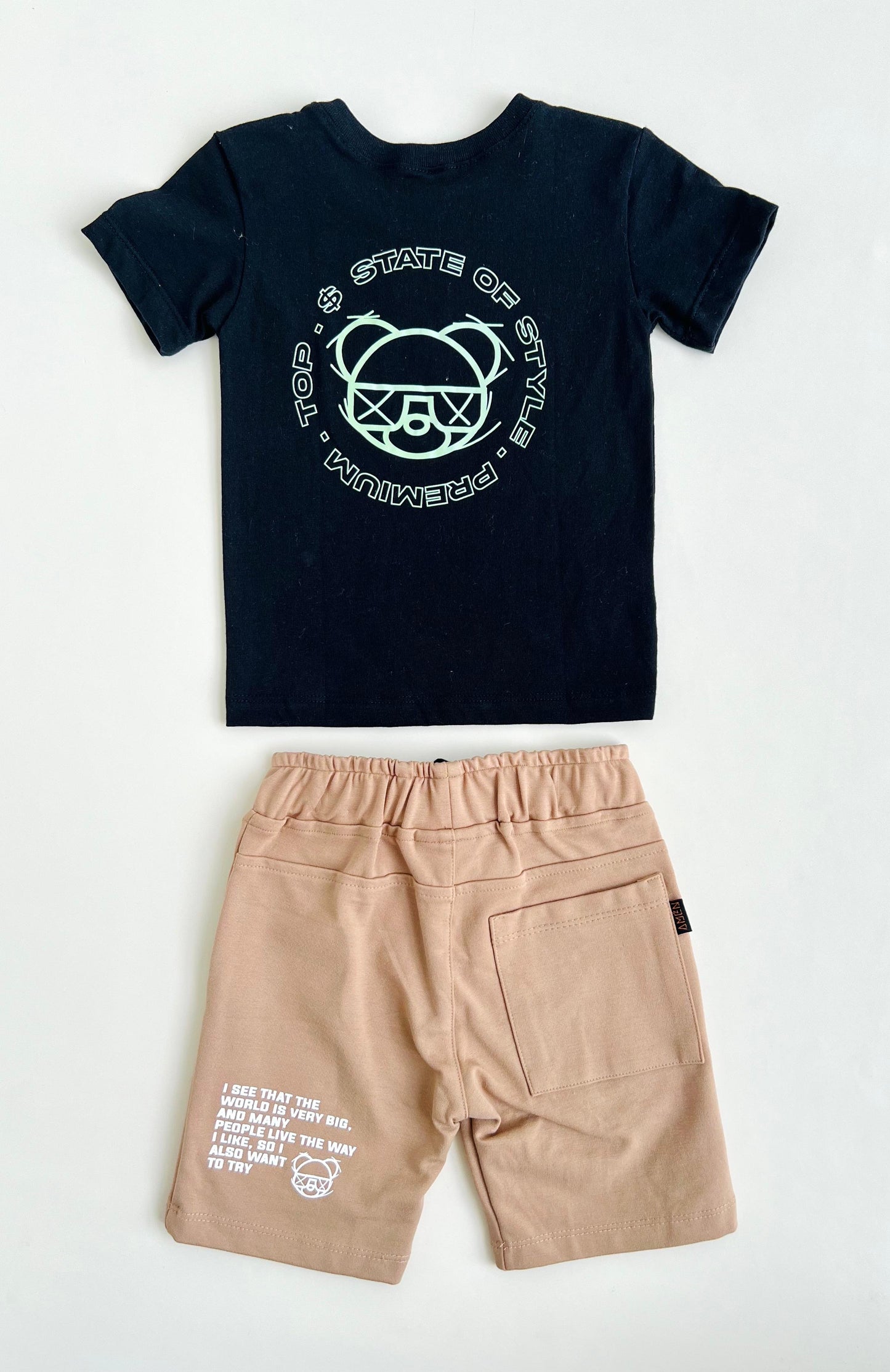 SET INFANTIL CON ESTAMPADO DIVERTIDO AMÉN