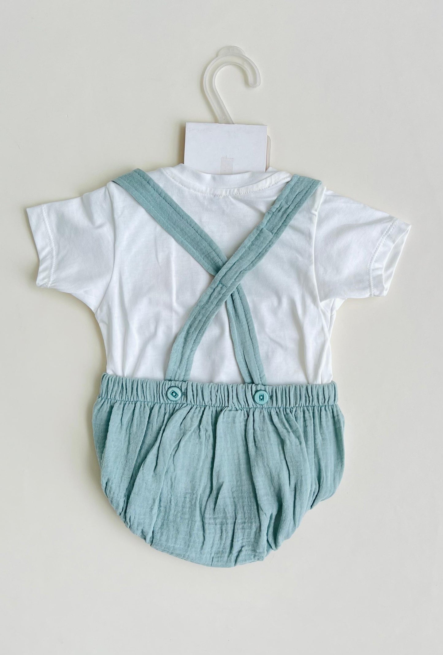 CONJUNTO CON TIRANTE DE LEON - CHOCOMIEL