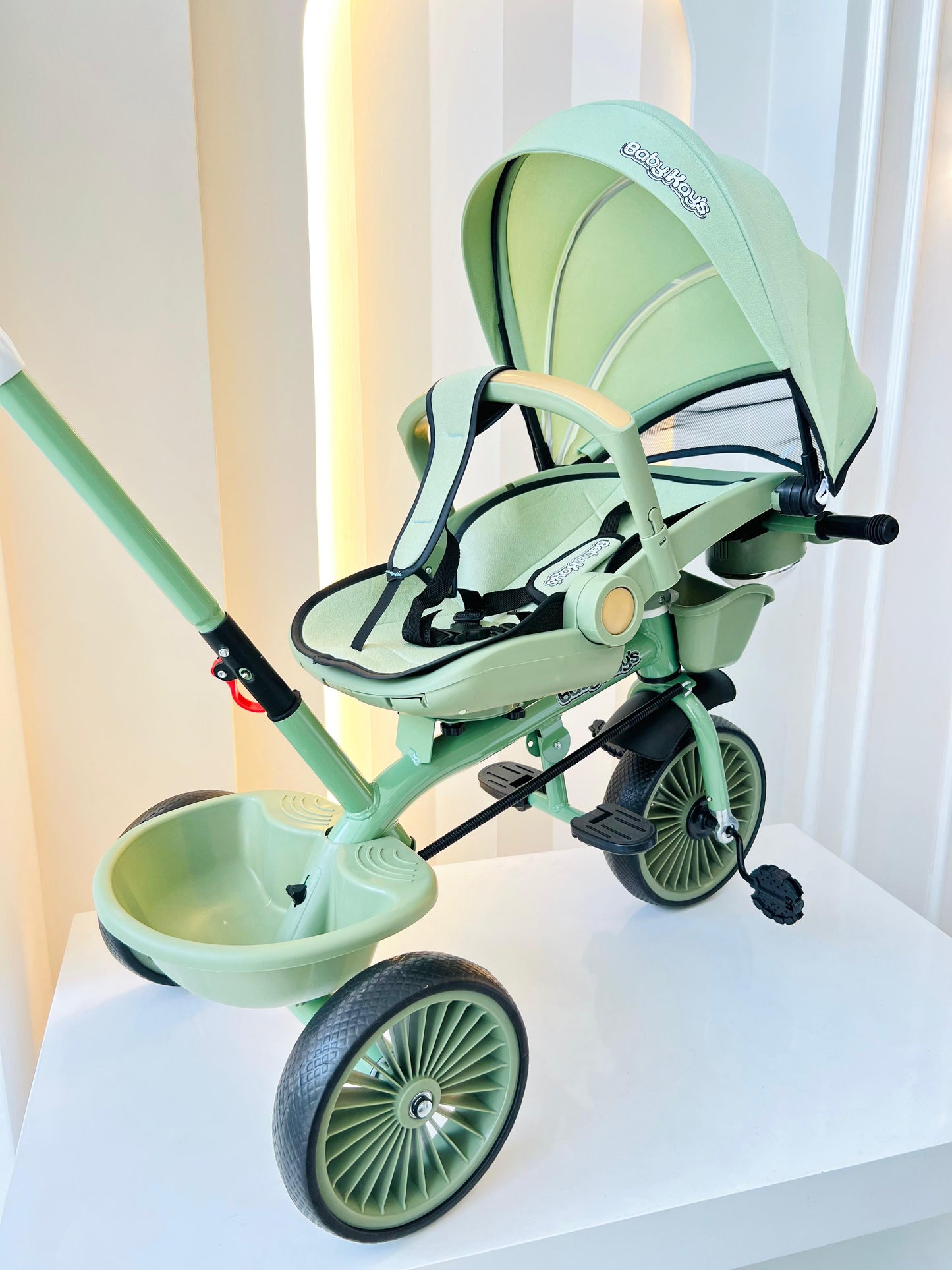 PASEADOR INFANTIL CON CAPOTA MICKEY