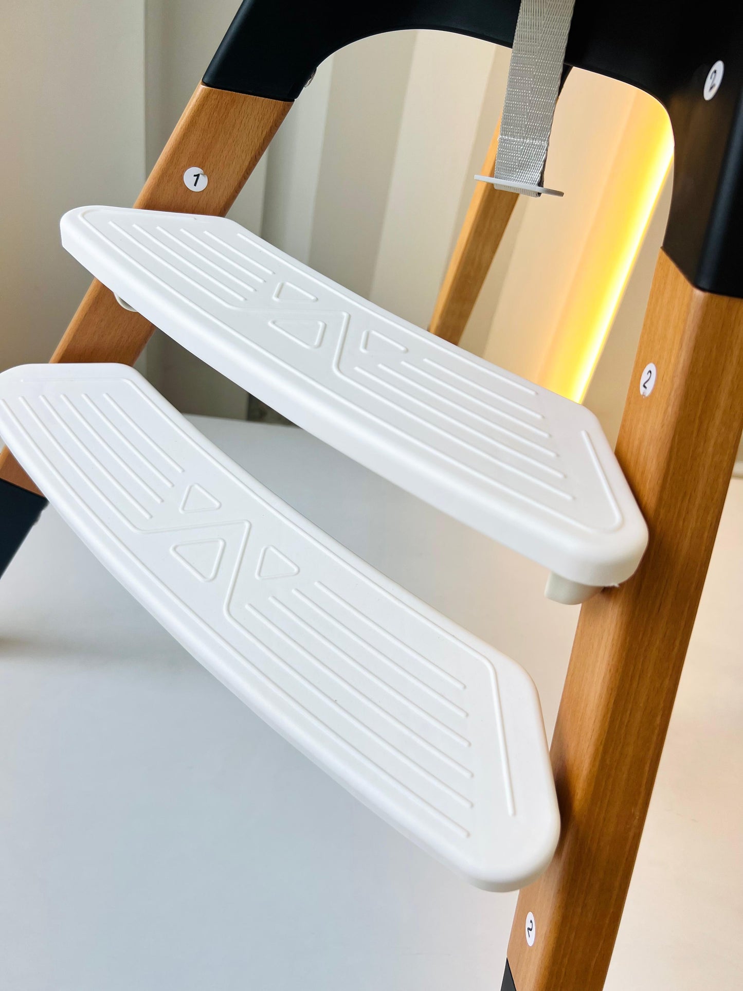 SILLA COMEDOR DELUXE DE MADERA GRIS