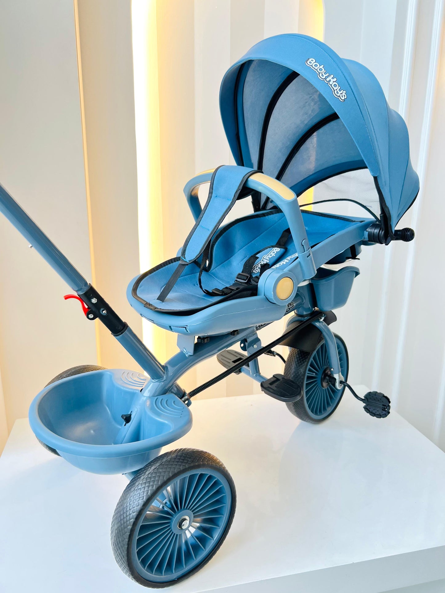 PASEADOR INFANTIL CON CAPOTA MICKEY