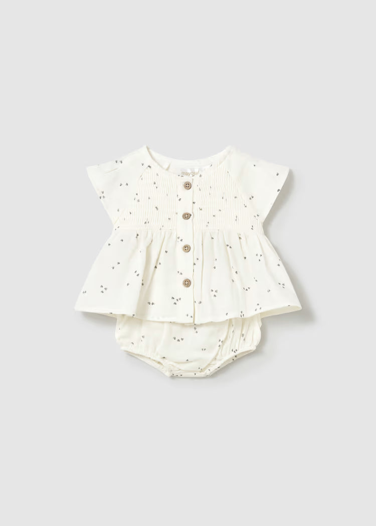 CONJUNTO CUBREPAÑAL Y BLUSA PARA RECIEN NACIDA