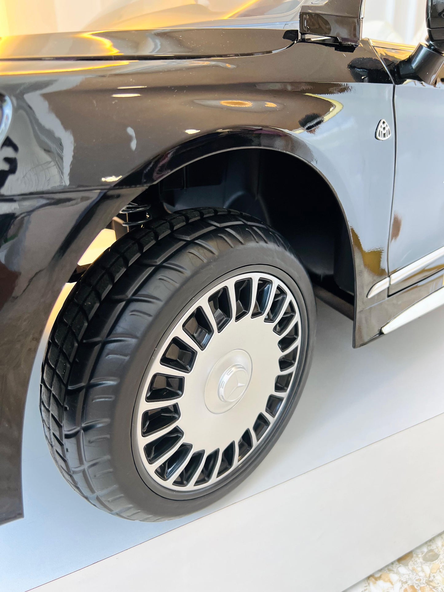 CARRO ELÉCTRICO MERCEDES BENZ NEGRO