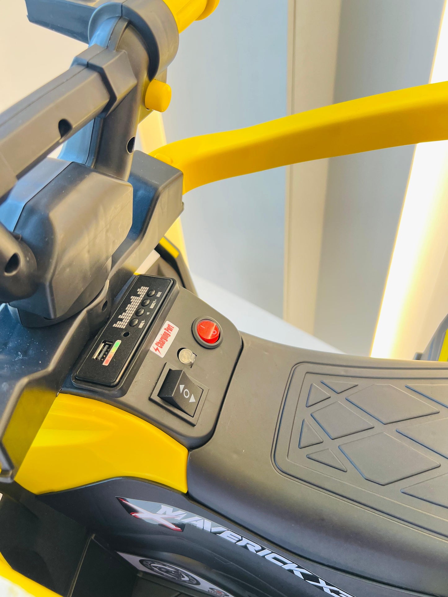 CUATRIMOTO ELÉCTRICA PASEADOR MAVERICK X3