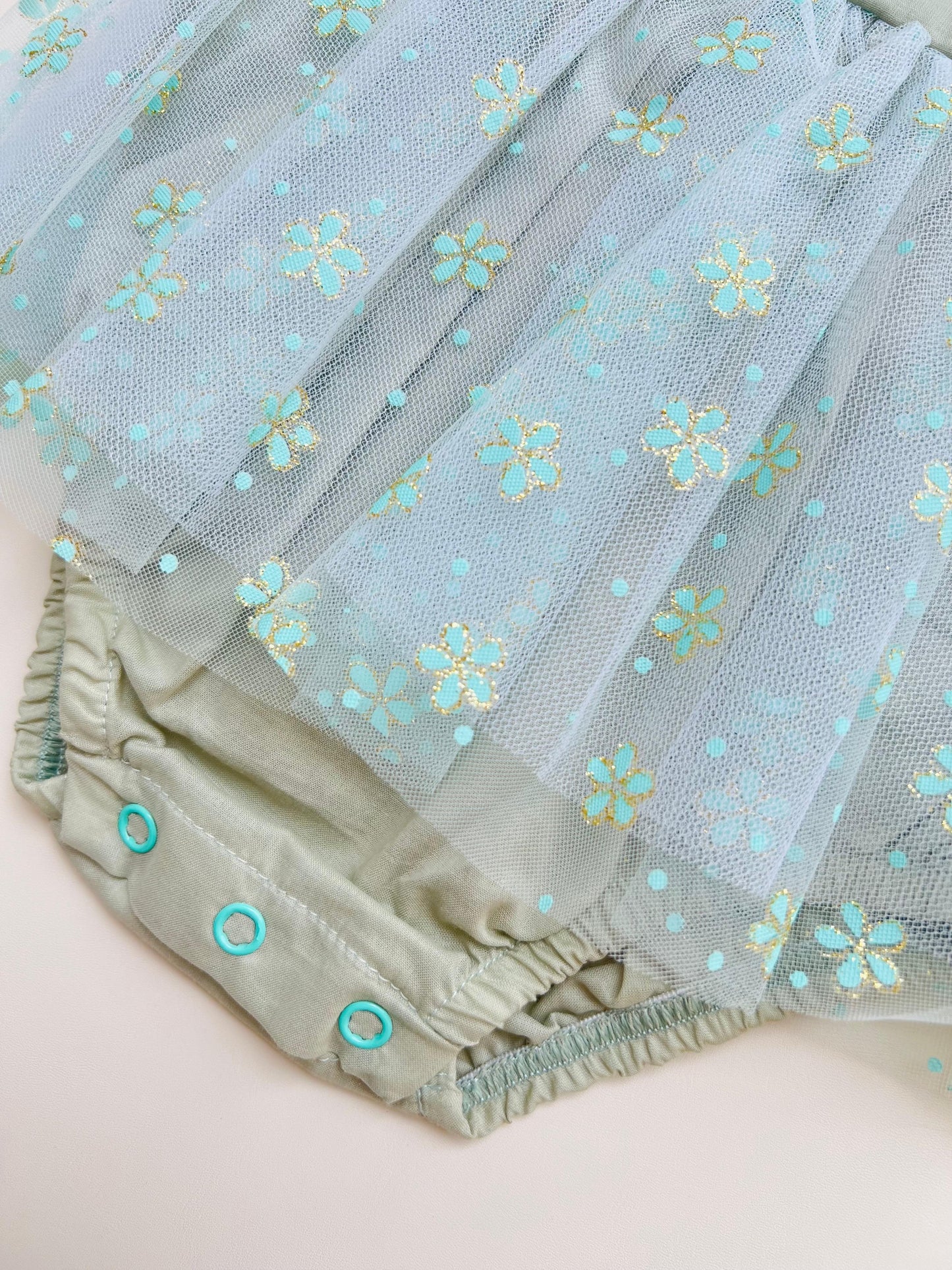 ASOLEADOR FLORAL TUTU CON CINTILLO
