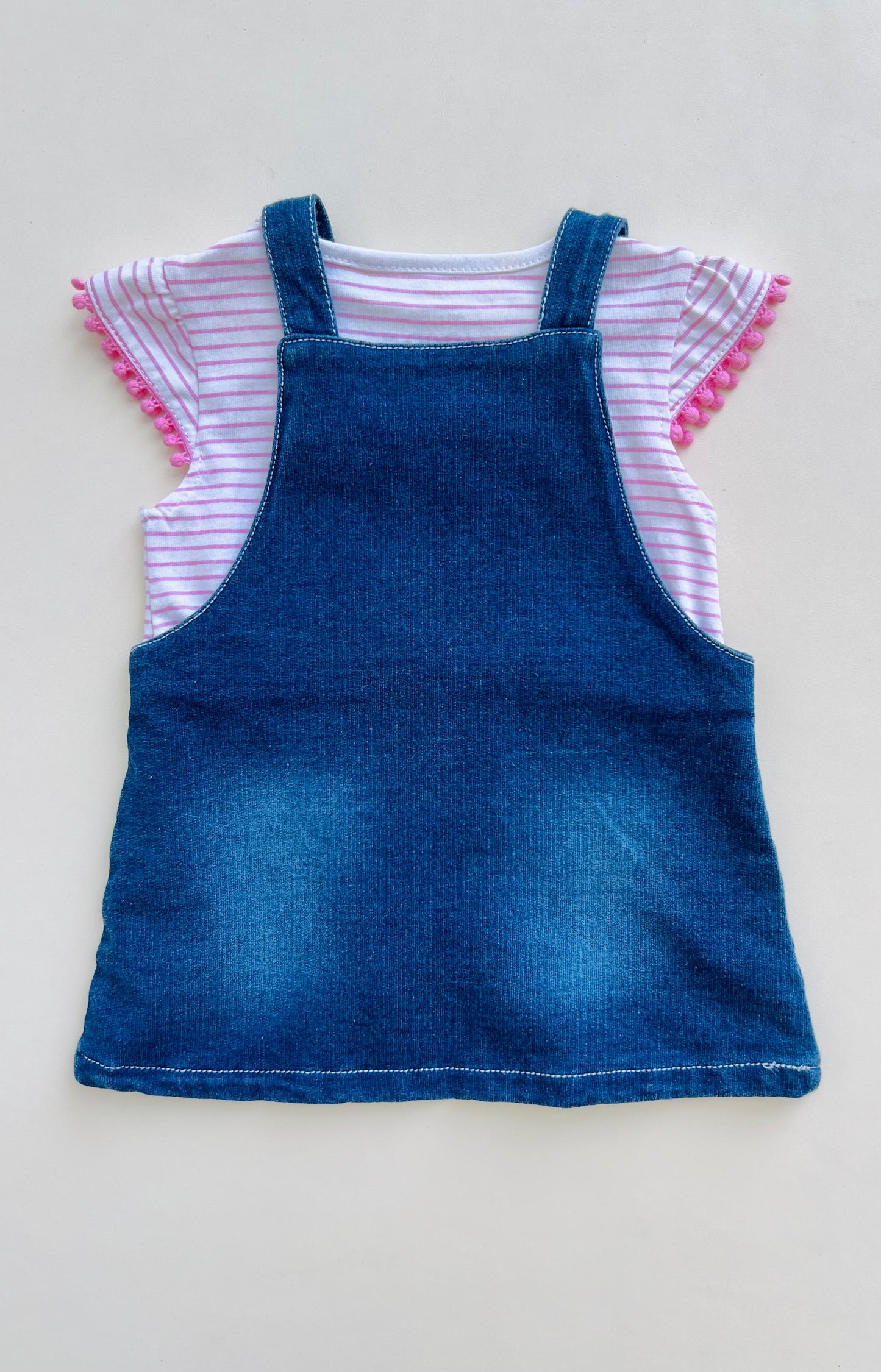 CONJUNTO DENIM CON CAMISETA RAYADA