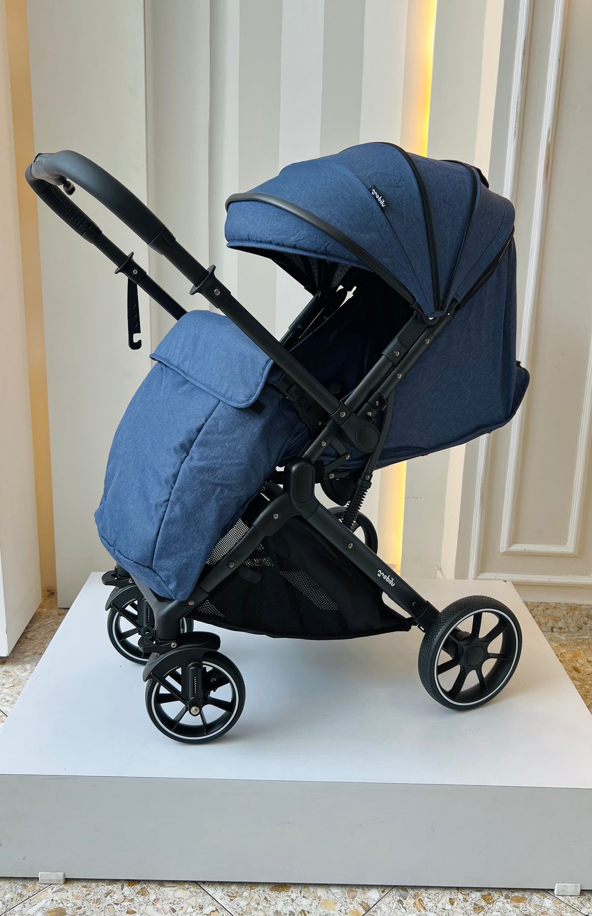 Coche Paseador Maleta Qnoblu Ref. Tokio – Color Azul Marino