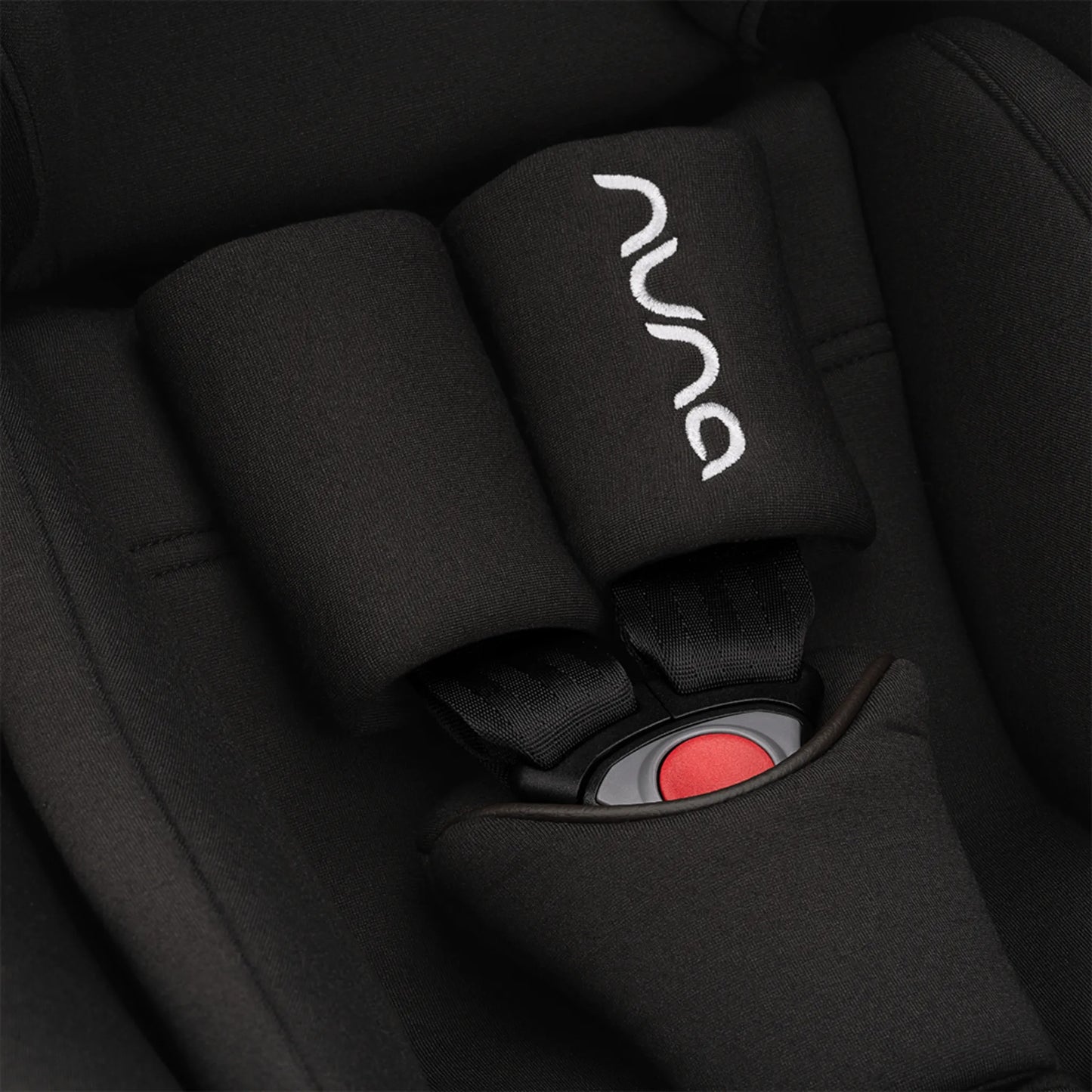 Silla para carro y porta bebé Nuna Pipa URBN – Caviar | Mara Baby Tienda