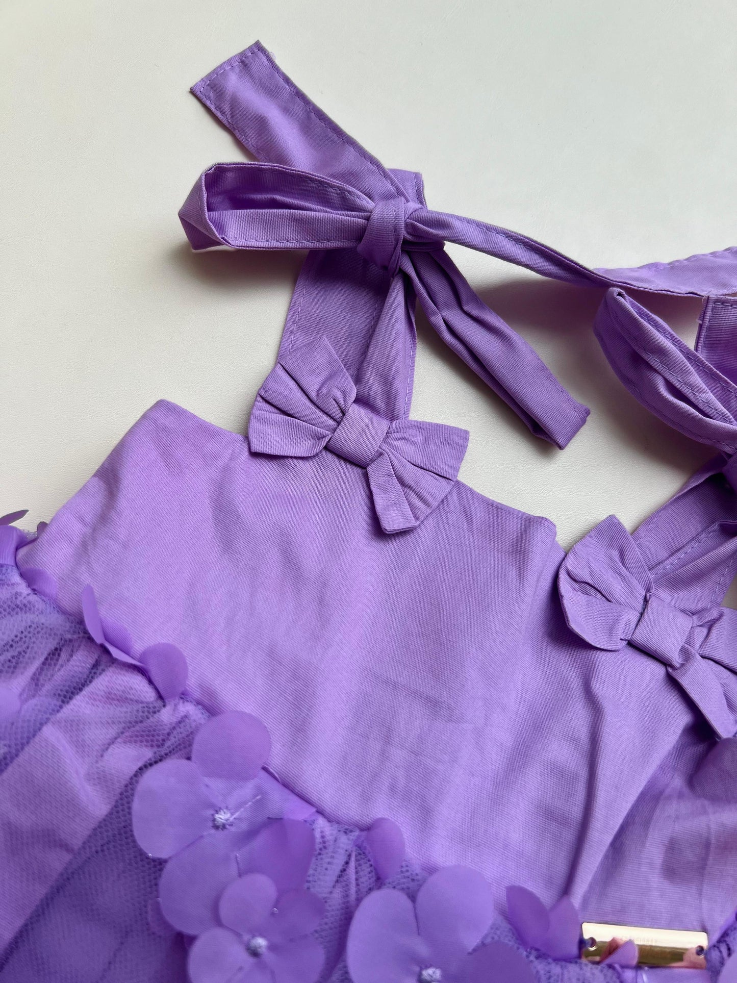 VESTIDO FLORAL LAZOS LILA