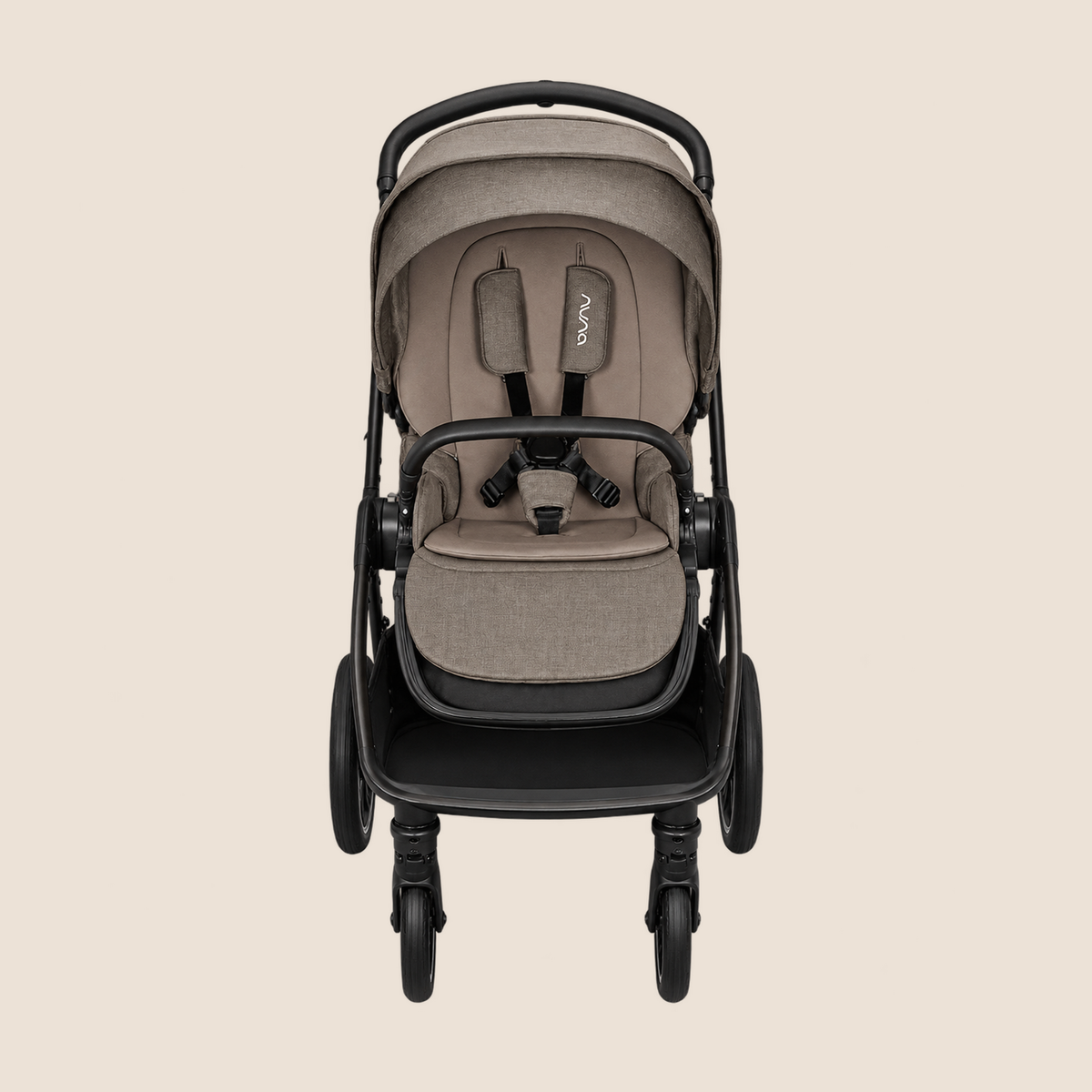 Coche Nuna TRIV LX Thunder, vista frontal del asiento y arnés
