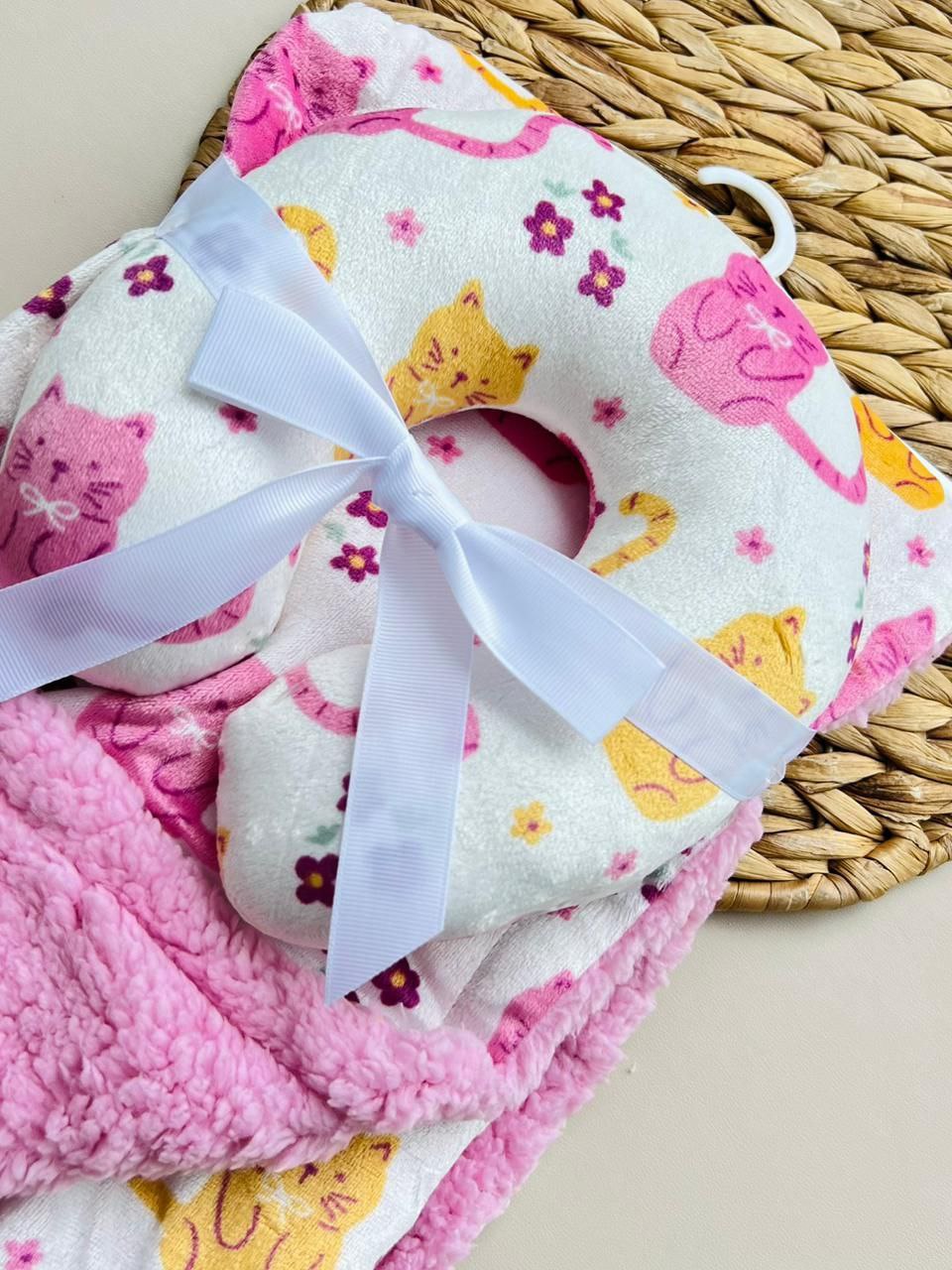 SET COBIJA CON ALMOHADA ANTIVUELCO - DISEÑO GATICOS