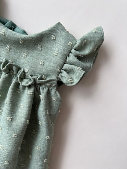 VESTIDO TEXTURIZADO CON MANGAS