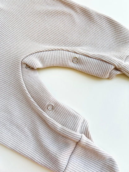 ENTERIZO NAVIDEÑO DE PAPA NOEL CON GORRO