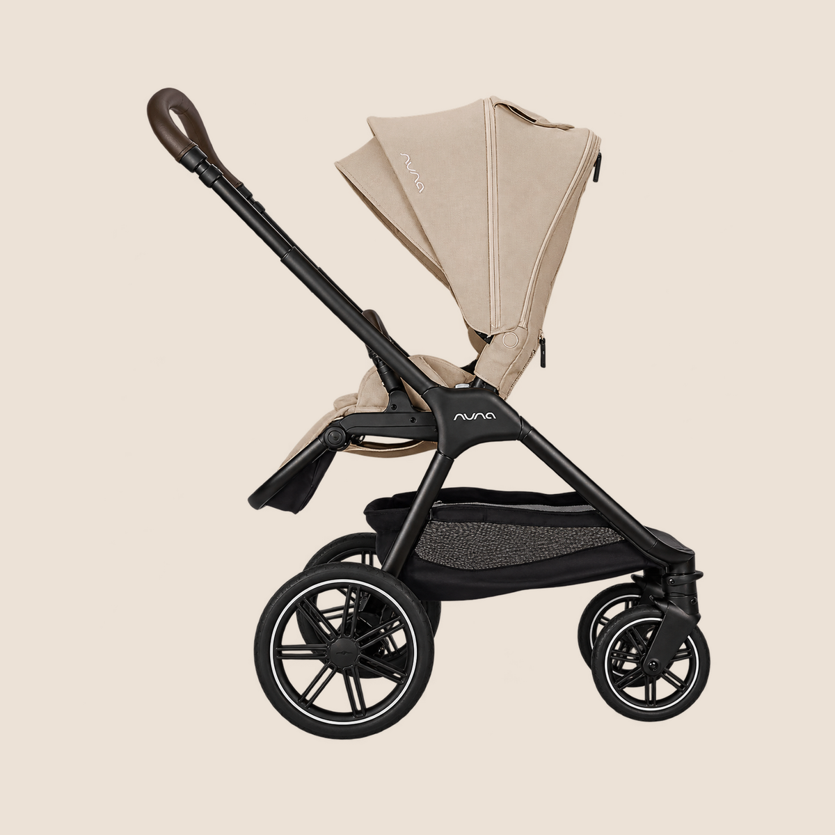 Coche Nuna TRIV LX Biscotti con asiento orientado hacia el manillar