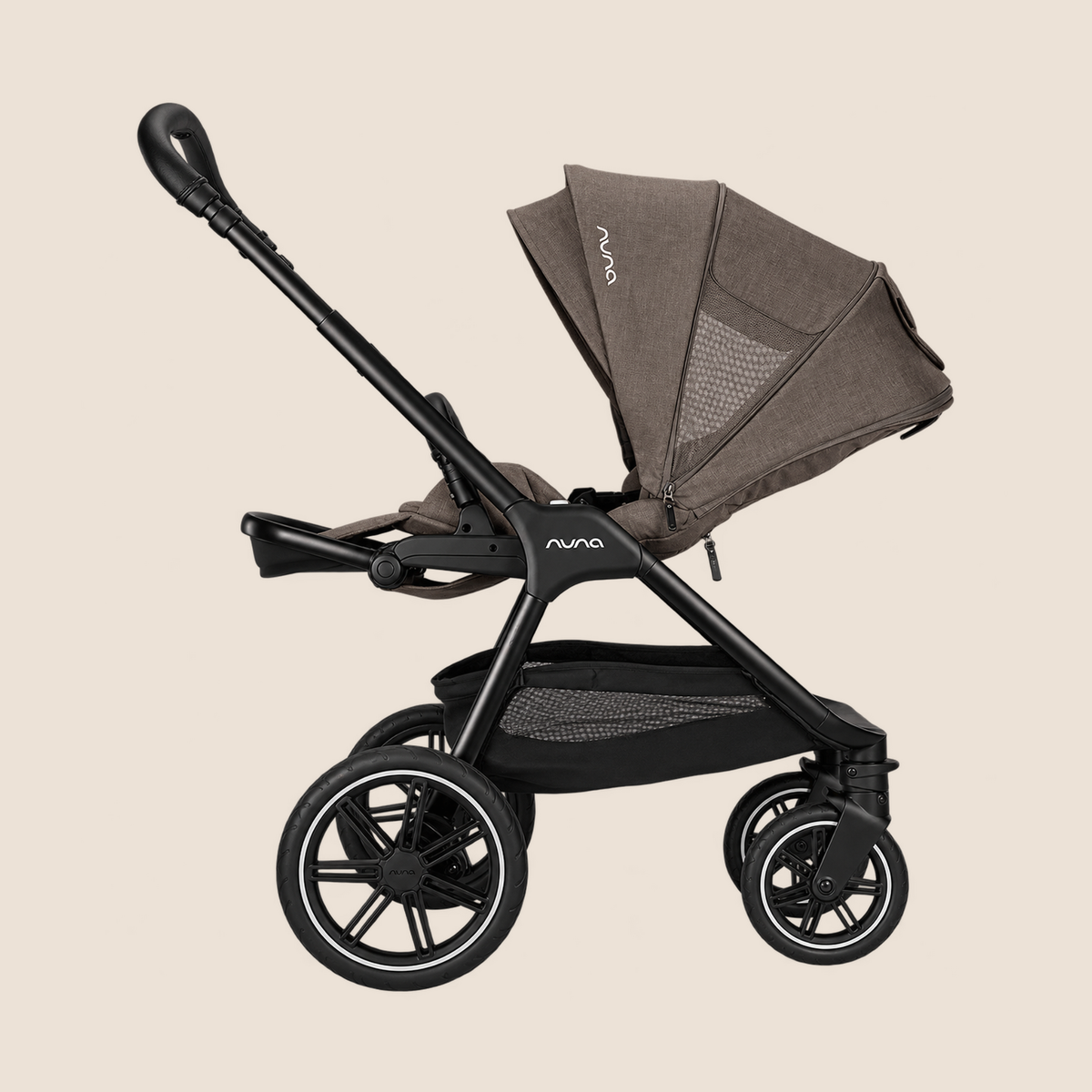 Chasis negro del coche Nuna TRIV LX Thunder sin asiento