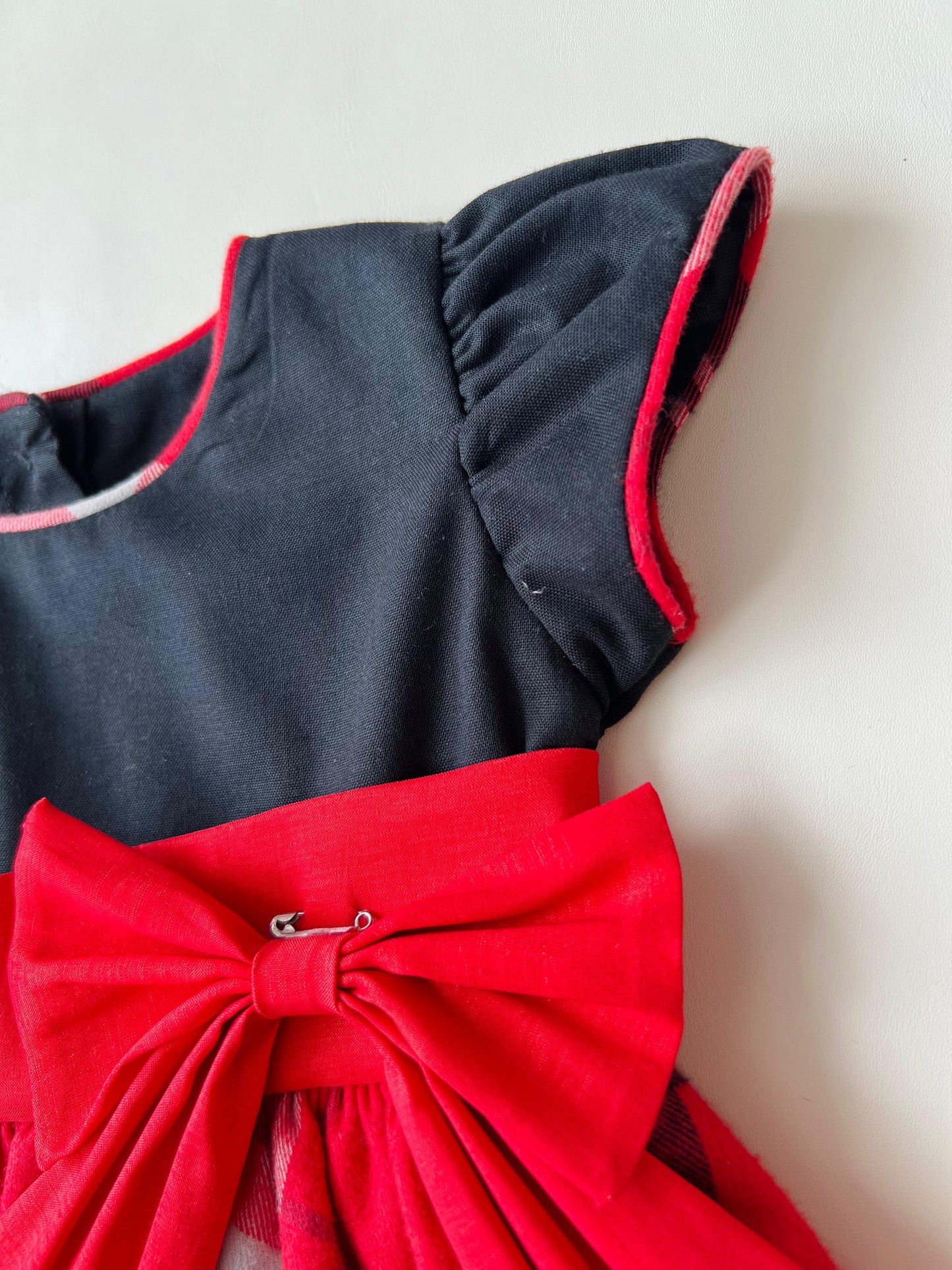 VESTIDO COMBINADO A CUADROS ROJO LAZO