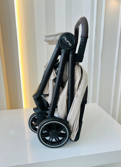 Coche para bebé NUNA TRVL Biscotti