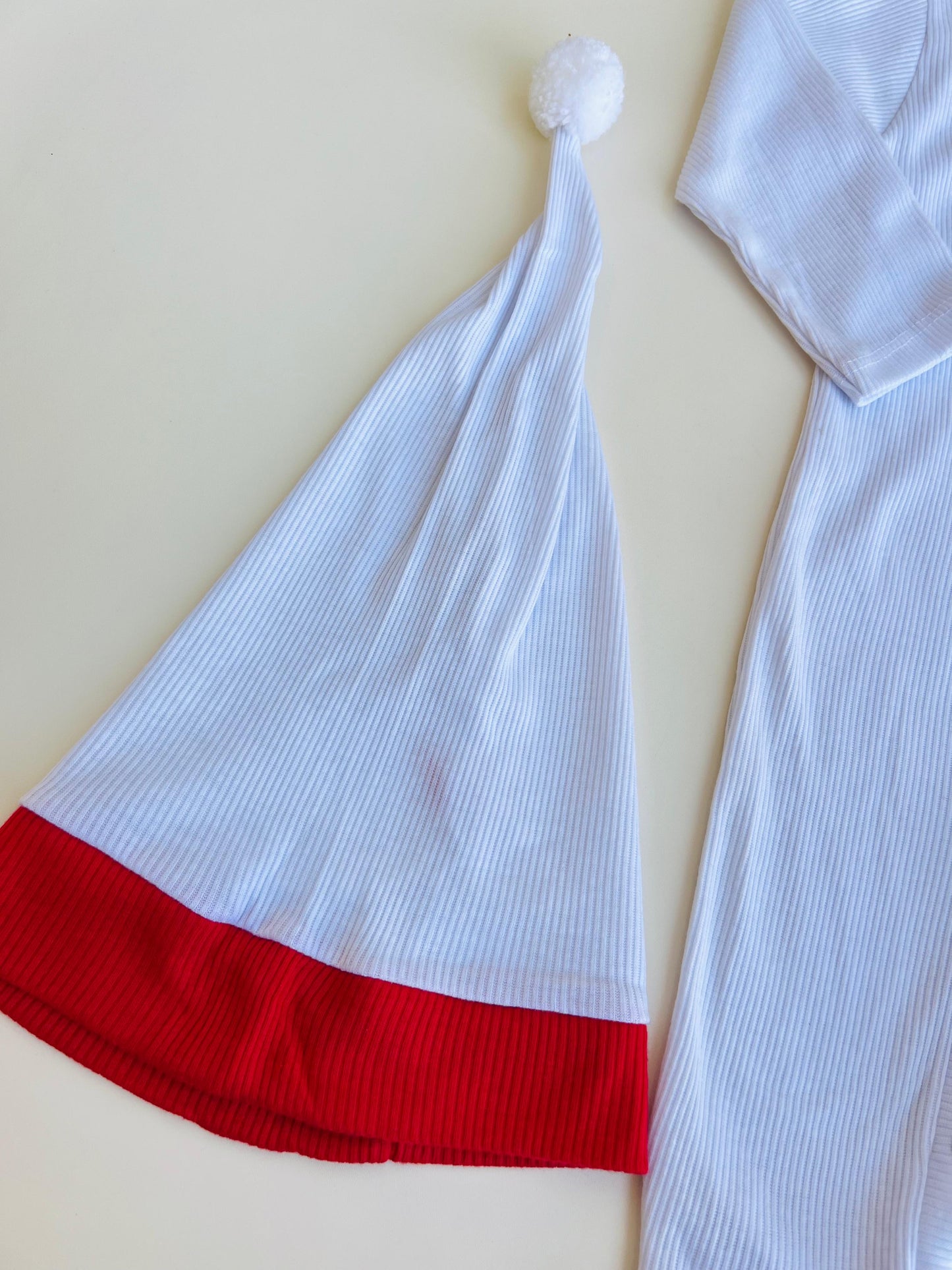 ENTERIZO NAVIDEÑO DE GATICO CON GORRO