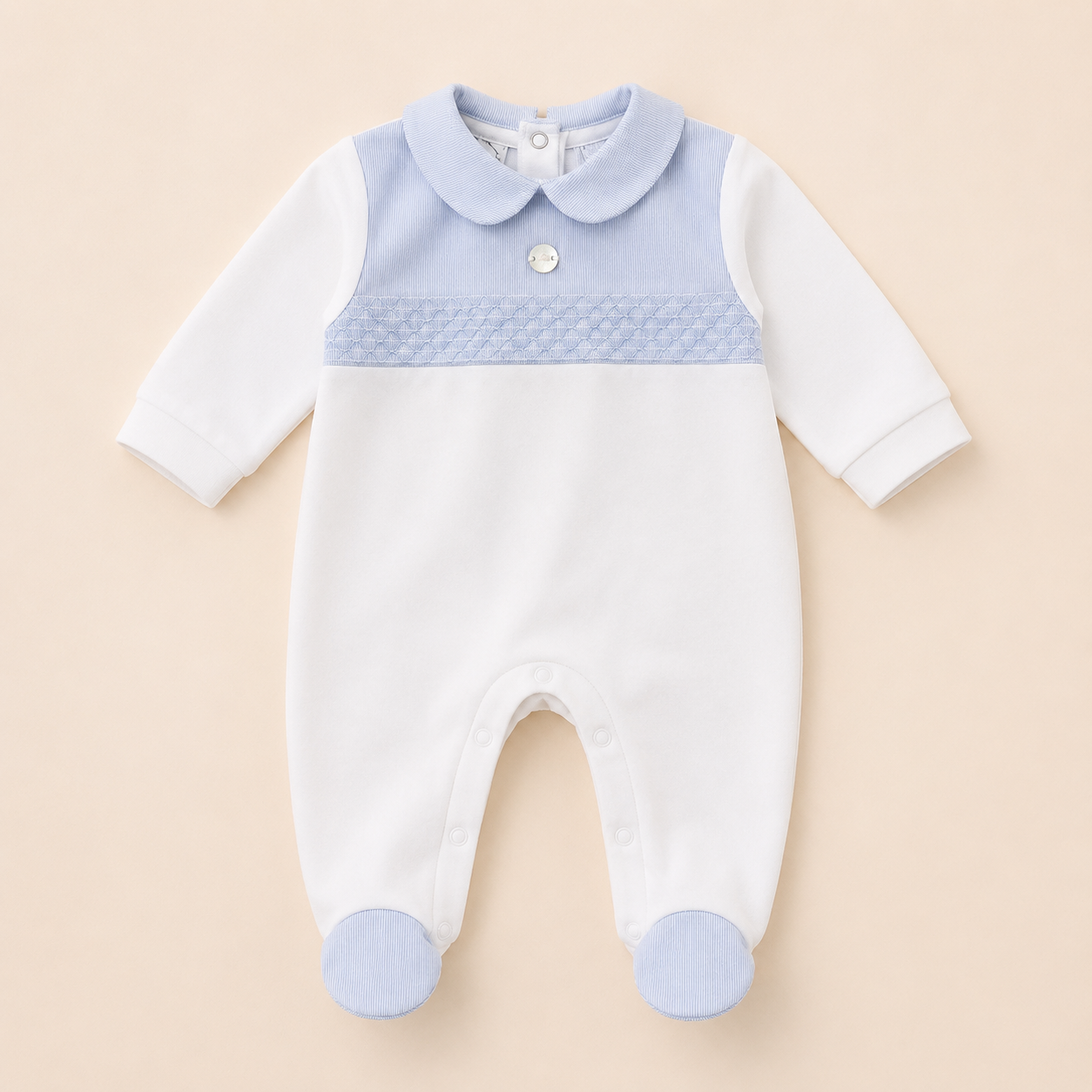 Enterizo de Gala Bebé Niño Blanco con Pechera Azul Smocking y Piecitos | Mara Baby