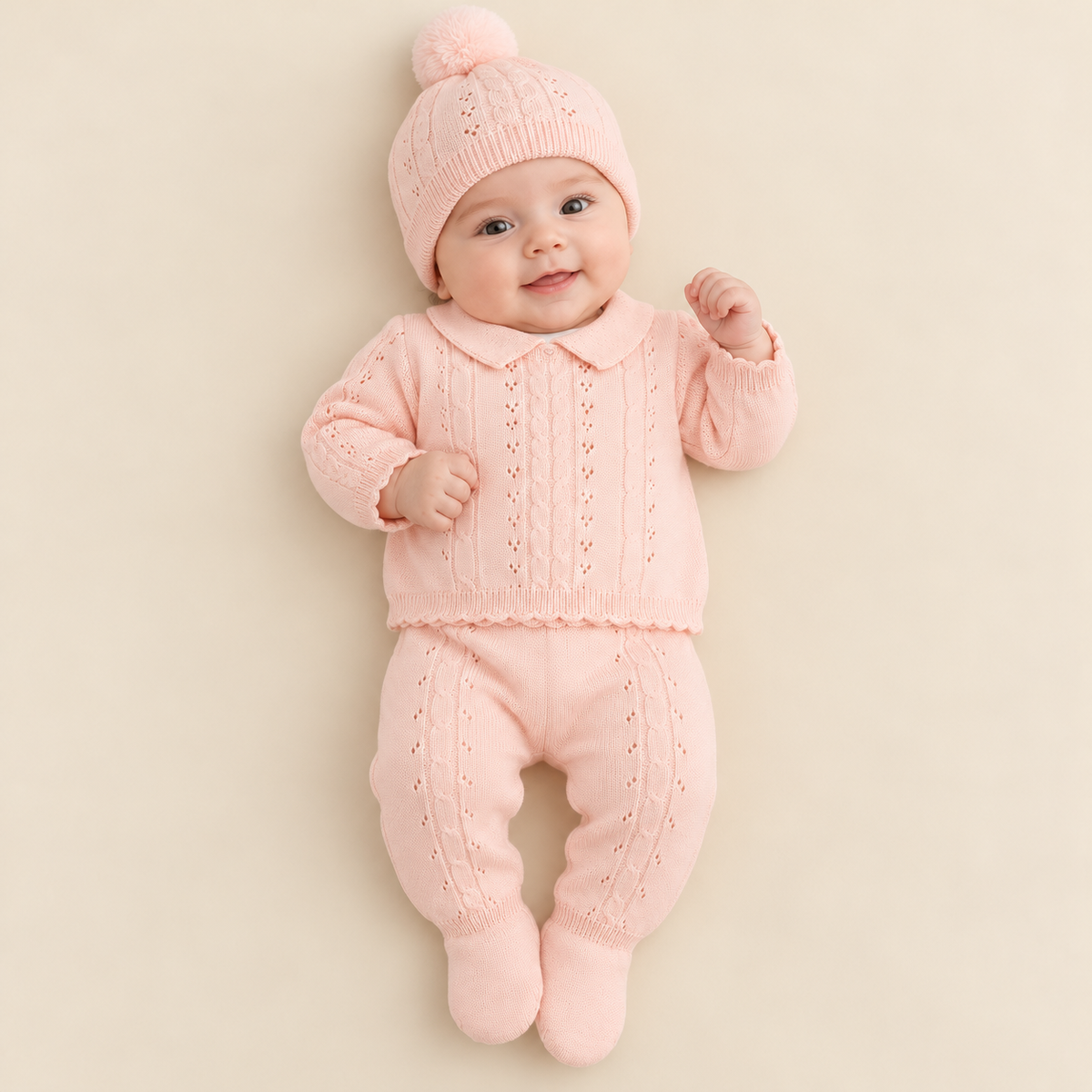 Conjunto para bebé tejido rosa y blanco de 4 piezas