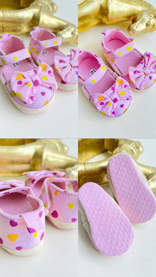 SANDALIAS BEBÉ ESTAMPADOS CORAZONES