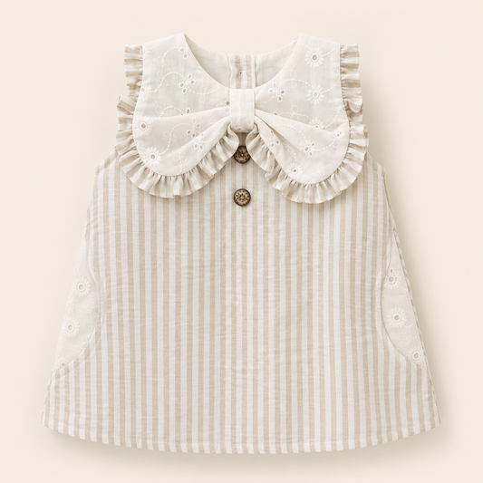 ⚪️ Vestido Bebé Niña | Blómer Clásico Beige con Cuello Bordado y Moño