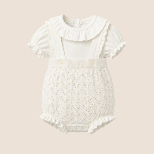 CONJUNTO PETO TRICOT Y BLUSA PARA RECIEN NACIDA