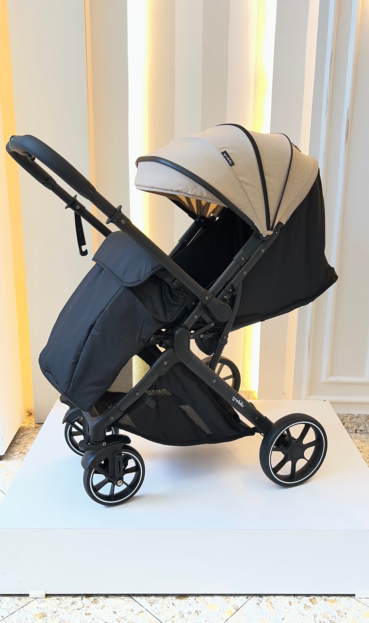 Coche Paseador Qnoblu Ref. Tokio – Color Beige